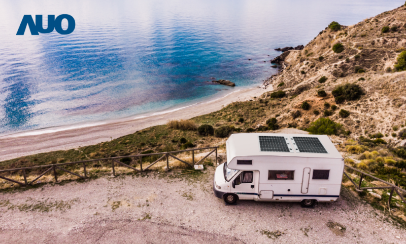 「可撓輕量化太陽光電板SunCurva」使用輕量特殊耐候型複合板取代傳統太陽能板的玻璃前板，不僅降低70%重量，每米平方僅3Kg；具有抗衝擊性能及通過電磁相容性測試，可應用於交通運輸工具，如露營車、遊艇等